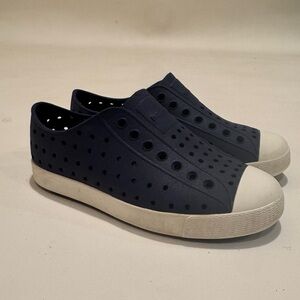 Native Navy Blue Boys Shoes size 13